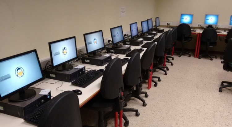 image from L’Istituto Comprensivo «Gabriele Camozzi» di Bergamo passa a Linux